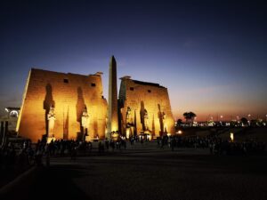 الفراعنة والأسر الحاكمة في مصر القديمة (3100)