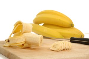 تأثير تناول الموز على صحة القلب والأوعية الدموية.
